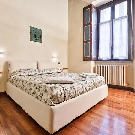 Guesthost - Palazzo Di Citta Elegant Турин