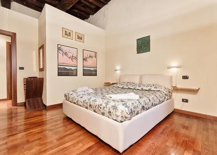 Guesthost - Palazzo Di Citta Elegant Apartment