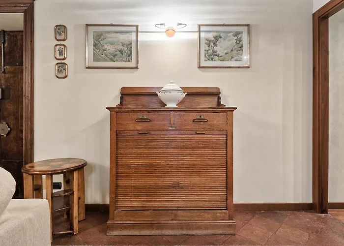 Guesthost - Palazzo Di Citta Elegant Apartment