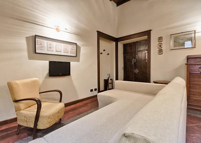 Guesthost - Palazzo Di Citta Elegant Apartment *