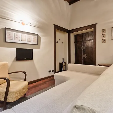 Guesthost - Palazzo Di Citta Elegant Apartamento *