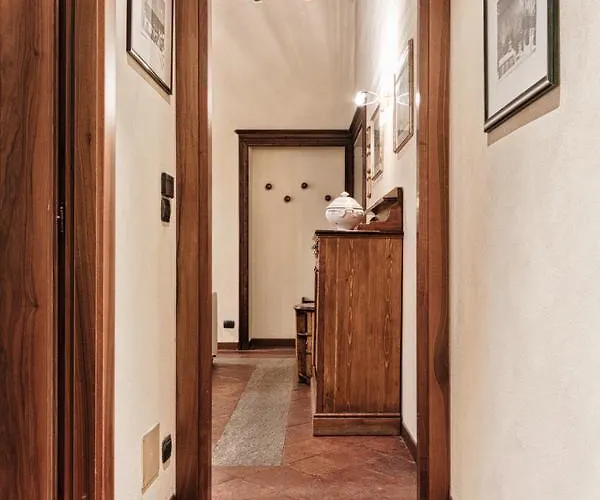 Guesthost - Palazzo Di Citta Elegant * تورينو