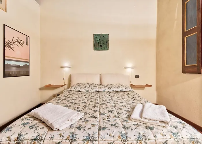 Guesthost - Palazzo Di Citta Elegant تورينو